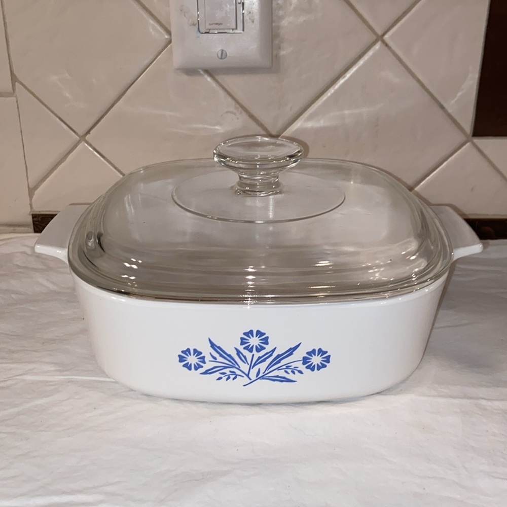 Vintage Corningware Blue Cornflower 2 qt with Lid